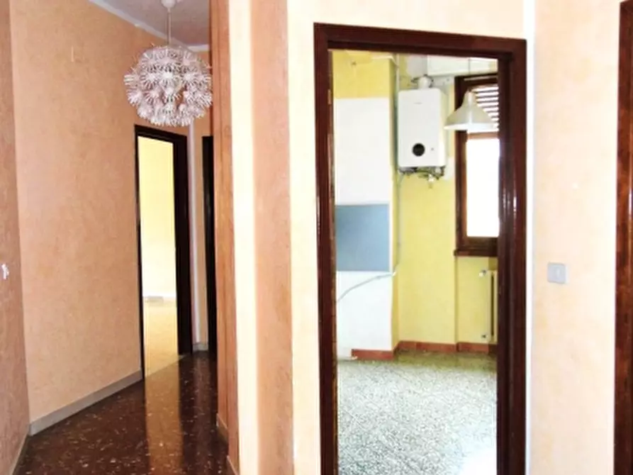 Immagine 4 di Appartamento in vendita  in PIAZZA DANTE 54 a Borgo San Lorenzo