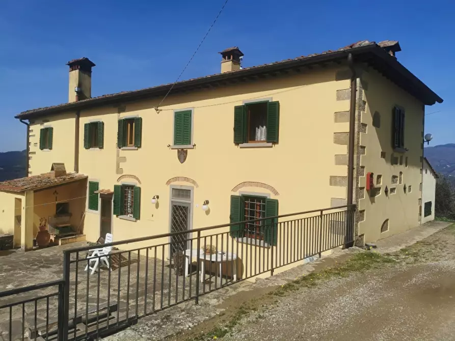 Immagine 1 di Casa colonica in vendita  in VIA ROMA a Rufina