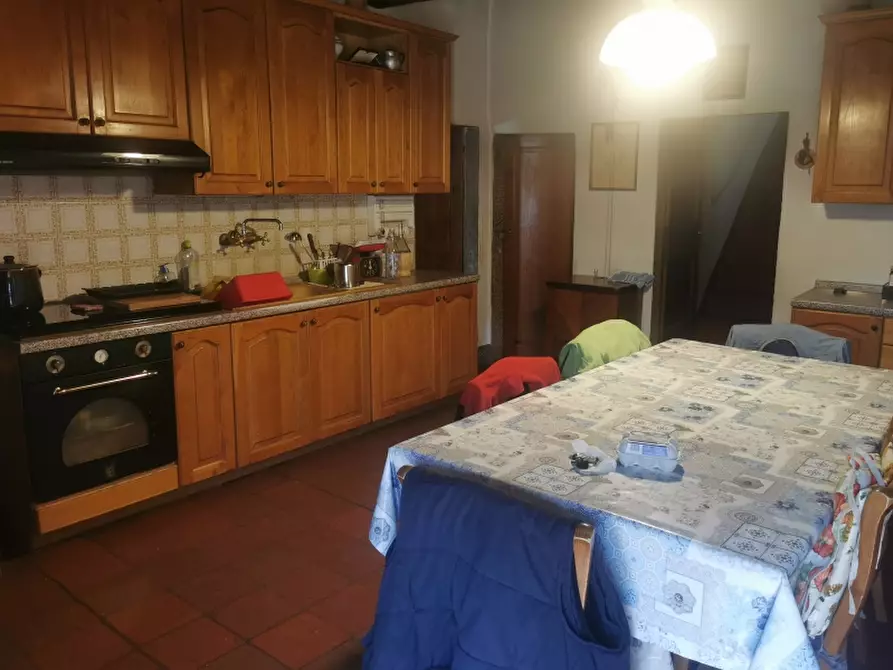 Immagine 9 di Casa colonica in vendita  in VIA ROMA a Rufina