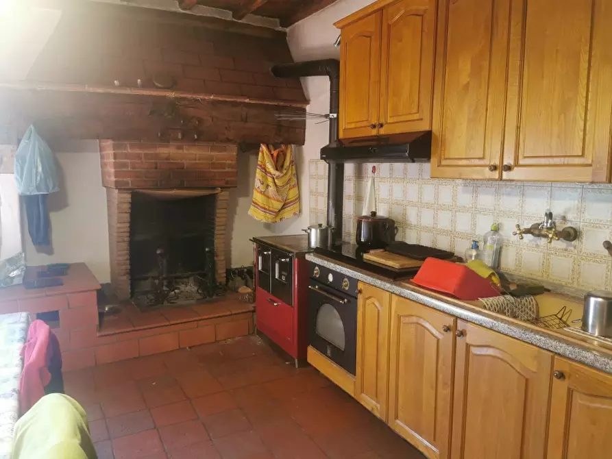 Immagine 12 di Casa colonica in vendita  in VIA ROMA a Rufina