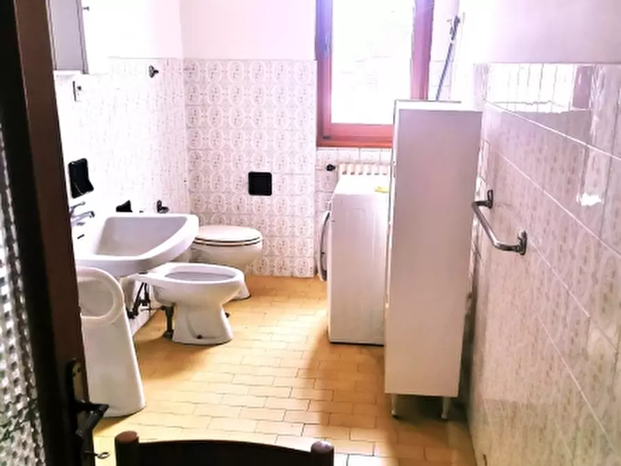 Immagine 5 di Appartamento in vendita  in VIA DEL LAGO a Barberino Di Mugello