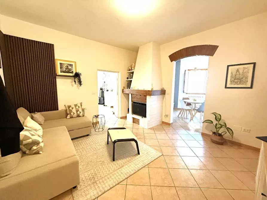 Immagine 1 di Appartamento in vendita  in PIAZZA DANTE ALIGHIERI 54 a Borgo San Lorenzo