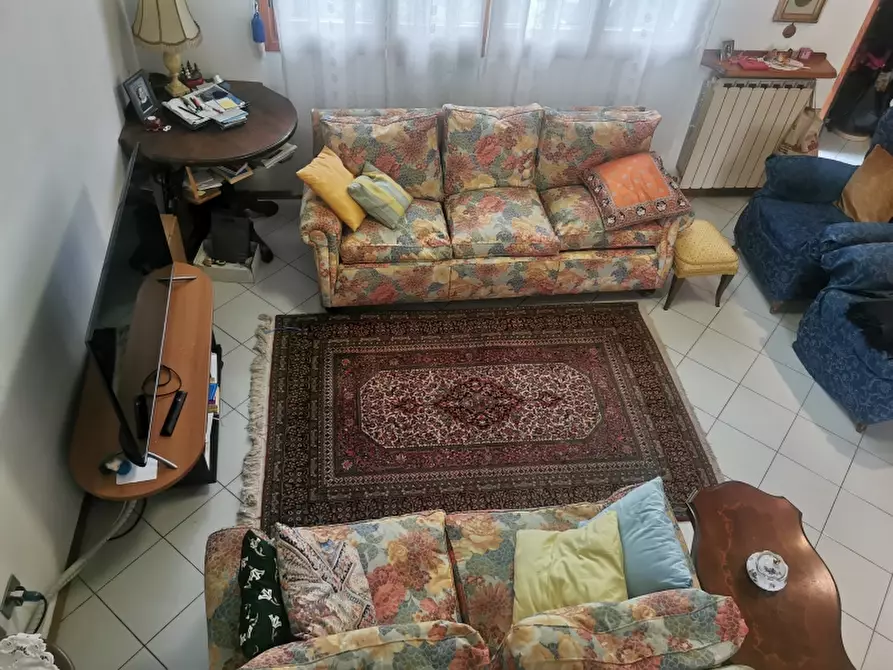 Immagine 2 di Villa in vendita  in PIAZZA DANTE ALIGHIERI a Borgo San Lorenzo