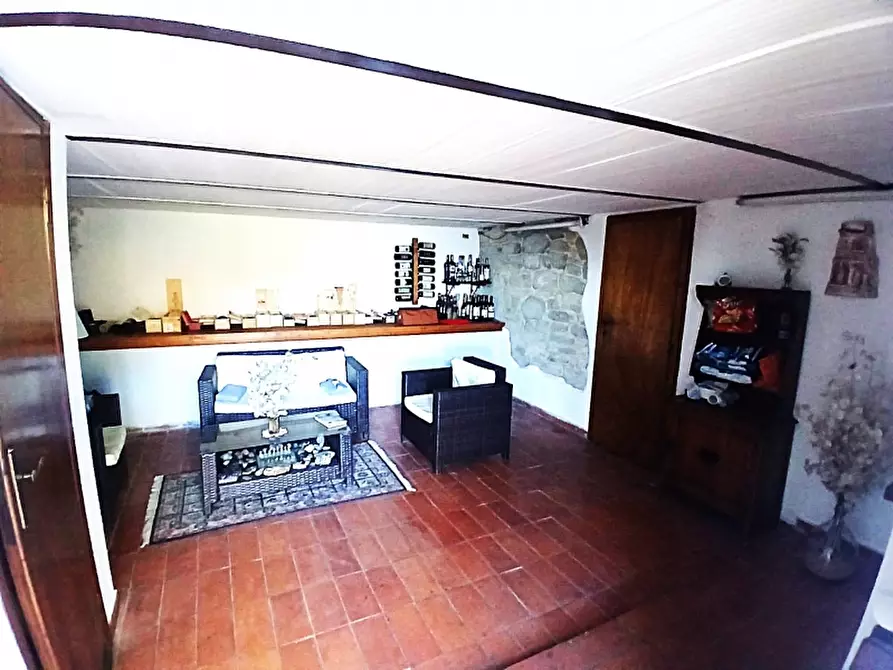 Immagine 13 di Casa colonica in vendita  in PIAZZA DANTE ALIGHIERI a Borgo San Lorenzo