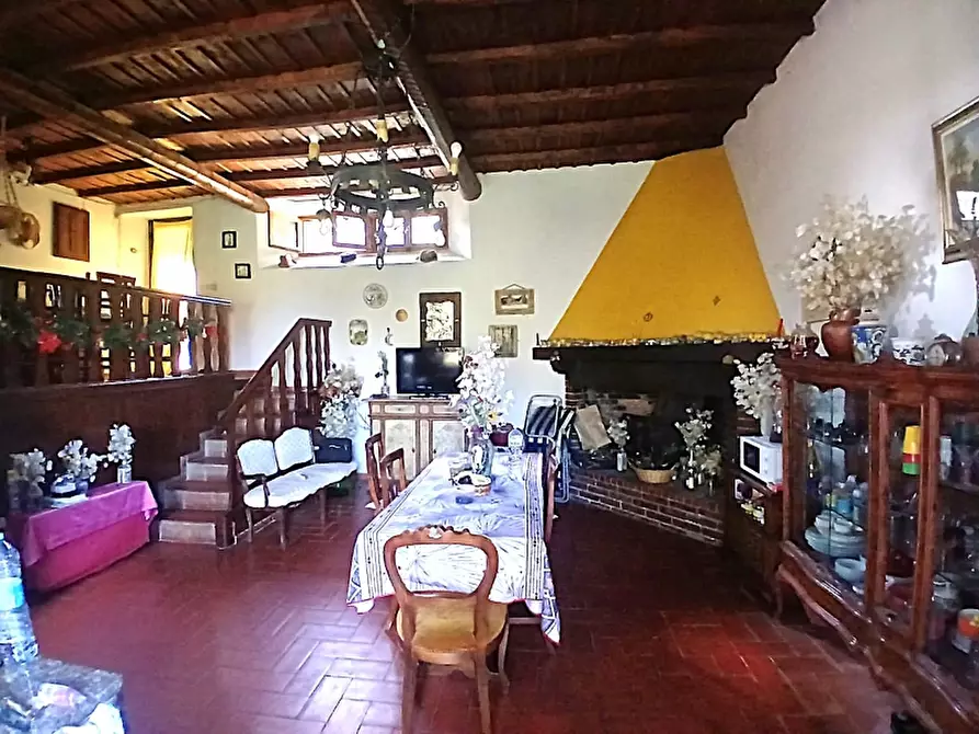 Immagine 14 di Casa colonica in vendita  in PIAZZA DANTE ALIGHIERI a Borgo San Lorenzo