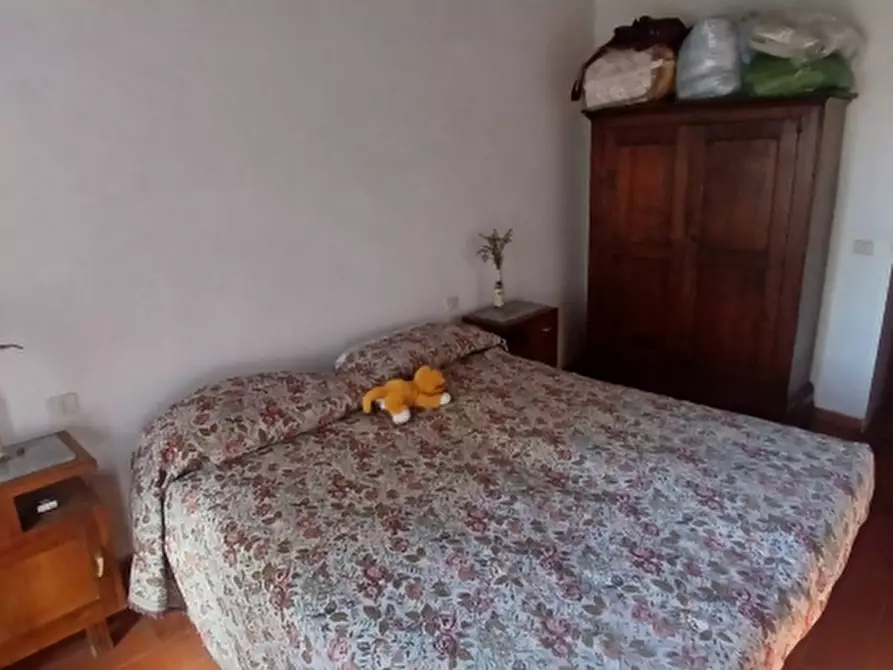 Immagine 18 di Casa colonica in vendita  in PIAZZA DANTE ALIGHIERI a Borgo San Lorenzo