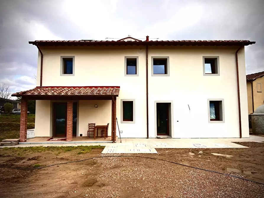 Immagine 1 di Casa colonica in vendita  in PIAZZA DANTE ALIGHIERI a Borgo San Lorenzo