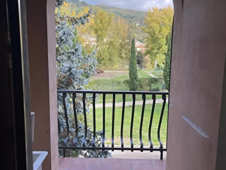 Immagine 17 di Villetta a schiera in vendita  in GIANI 54 a Dicomano