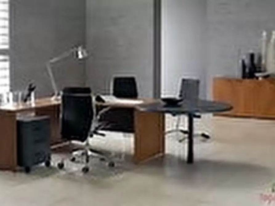 Immagine 2 di Locale commerciale in affitto  in PIAZZA DANTE ALIGHIERI a Borgo San Lorenzo