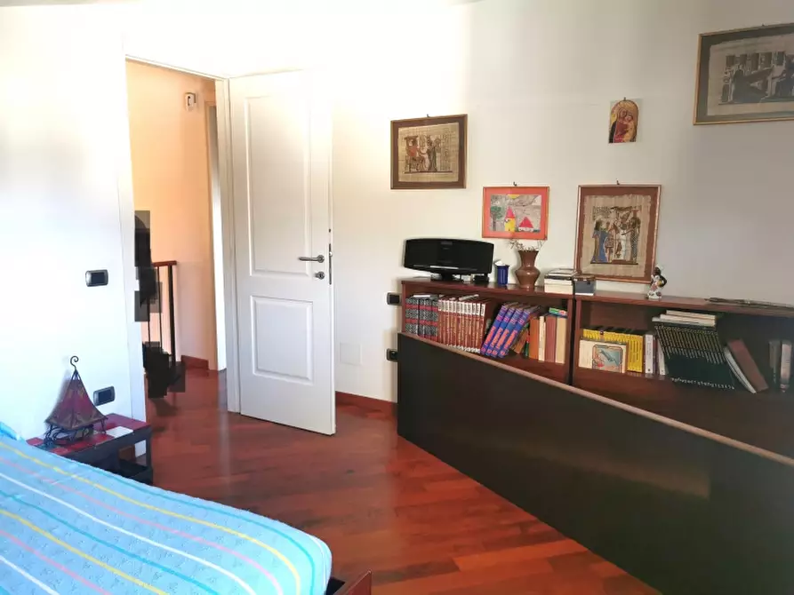 Immagine 19 di Villa in vendita  in PIAZZA DANTE ALIGHIERI a Borgo San Lorenzo