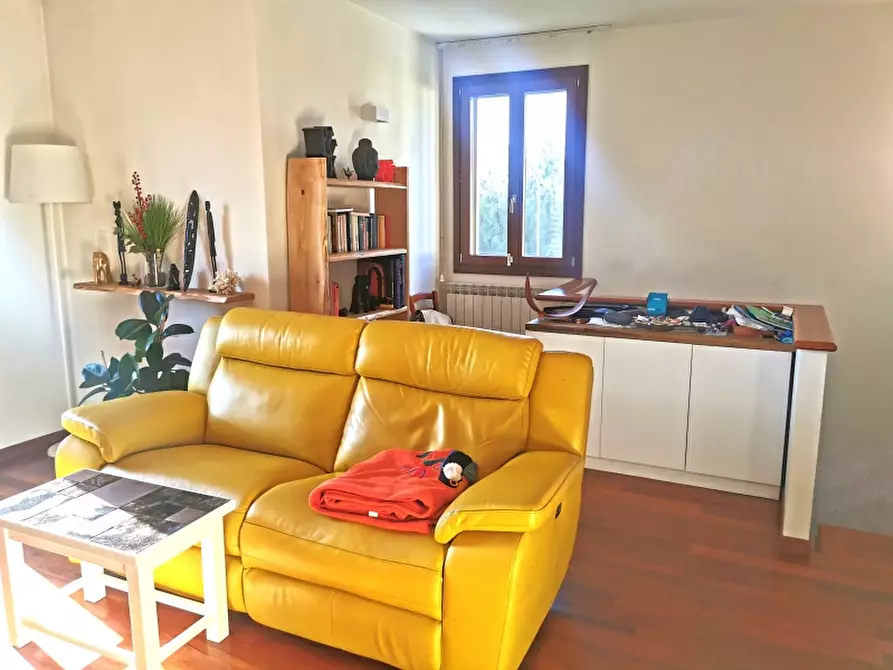 Immagine 5 di Villa in vendita  in PIAZZA DANTE ALIGHIERI a Borgo San Lorenzo