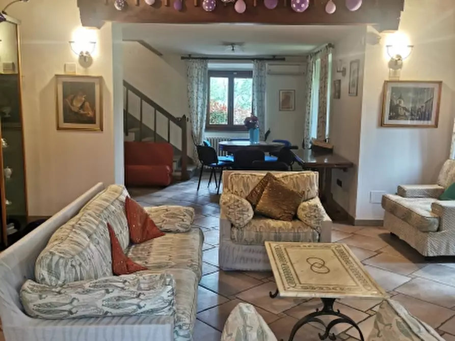 Immagine 3 di Villa in vendita  in PIAZZA DANTE ALIGHIERI a Borgo San Lorenzo