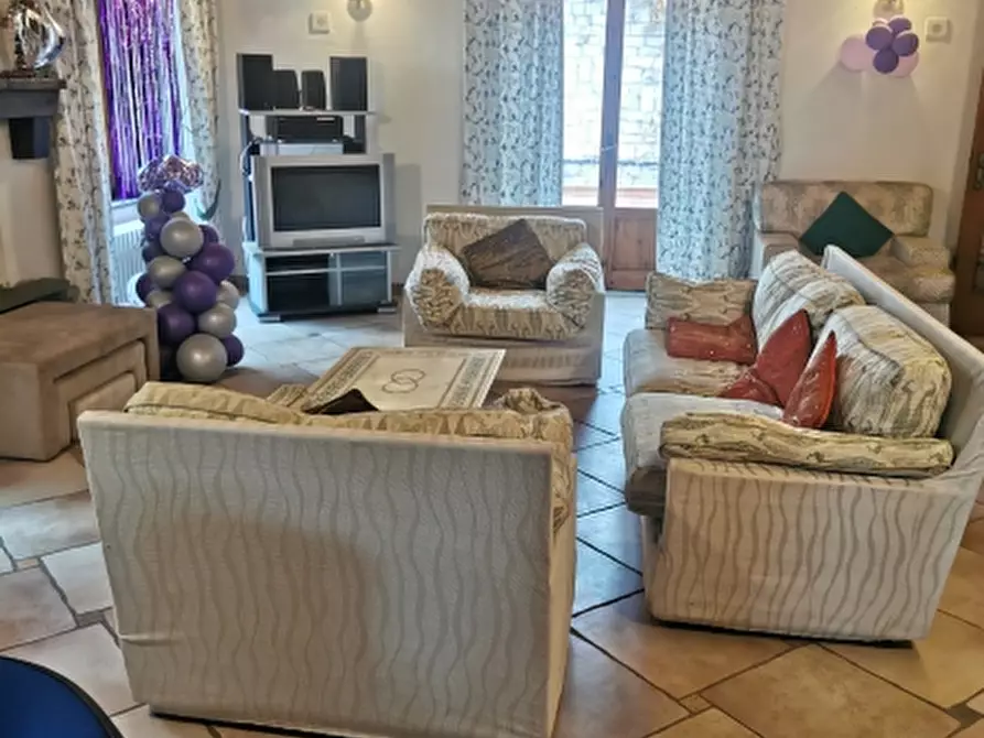 Immagine 4 di Villa in vendita  in PIAZZA DANTE ALIGHIERI a Borgo San Lorenzo