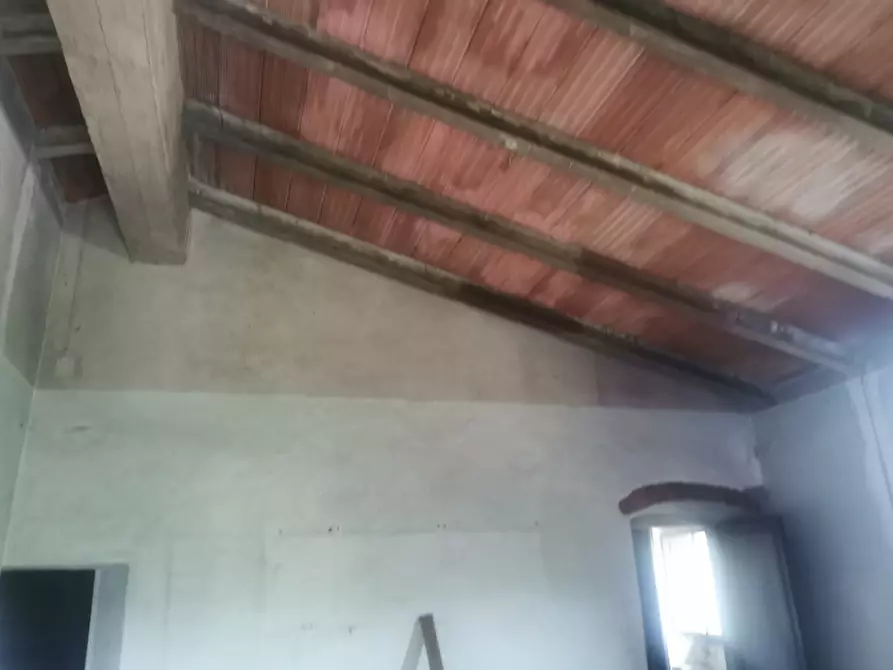 Immagine 10 di Casa colonica in vendita  in PIAZZA DANTE ALIGHIERI a Borgo San Lorenzo