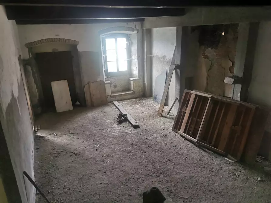 Immagine 16 di Casa colonica in vendita  in PIAZZA DANTE ALIGHIERI a Borgo San Lorenzo