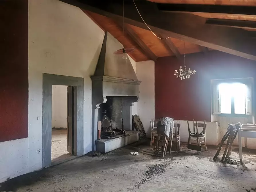 Immagine 19 di Casa colonica in vendita  in PIAZZA DANTE ALIGHIERI a Borgo San Lorenzo