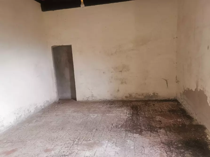 Immagine 24 di Casa colonica in vendita  in PIAZZA DANTE ALIGHIERI a Borgo San Lorenzo