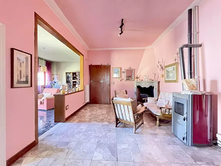 Immagine 12 di Appartamento in vendita  in PIAZZA DANTE a Borgo San Lorenzo