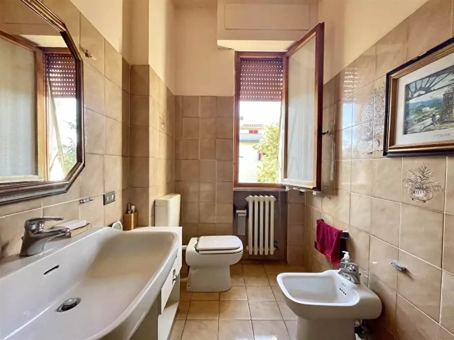 Immagine 5 di Appartamento in vendita  in PIAZZA DANTE a Borgo San Lorenzo