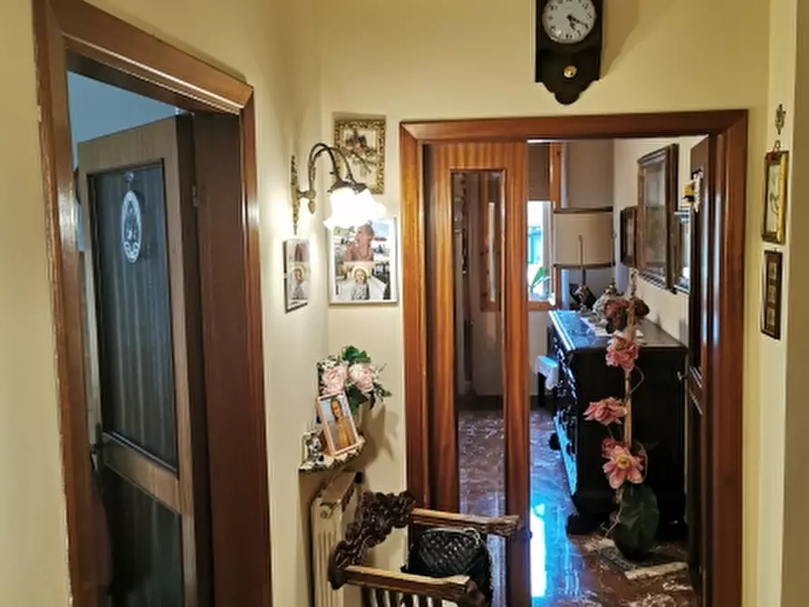 Immagine 6 di Appartamento in vendita  in PIAZZA DANTE ALIGHIERI a Vicchio