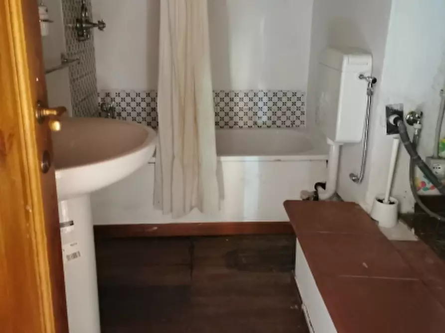 Immagine 7 di Appartamento in vendita  in PIAZZA DANTE ALIGHIERI a Vaglia