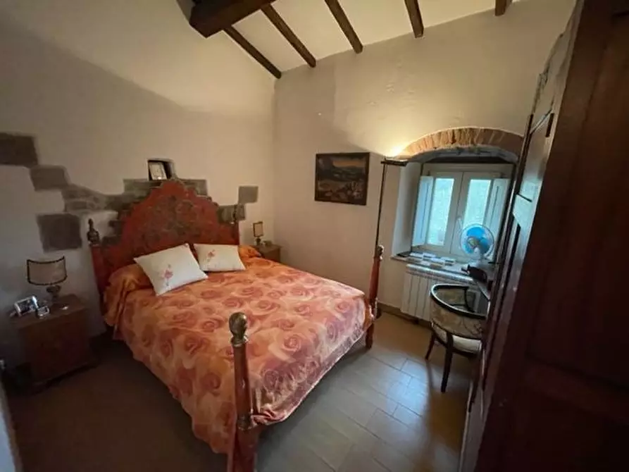 Immagine 3 di Rustico / casale in vendita  in PIAZZA DANTE ALIGHIERI a Vicchio