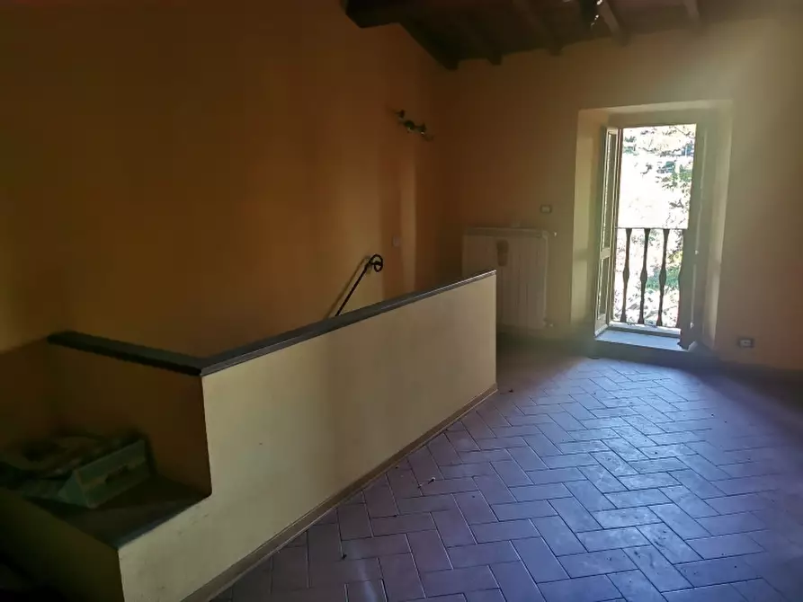 Immagine 12 di Casa colonica in vendita  in PIAZZA DANTE ALIGHIERI a Reggello