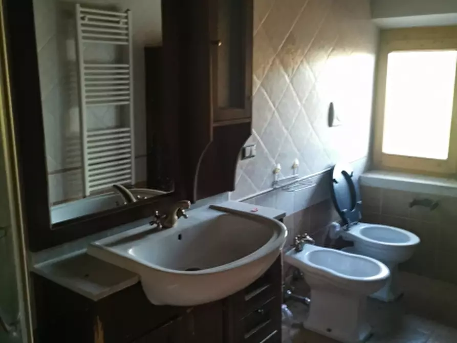 Immagine 15 di Casa colonica in vendita  in PIAZZA DANTE ALIGHIERI a Reggello