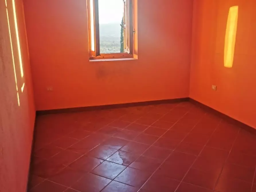 Immagine 6 di Casa colonica in vendita  in PIAZZA DANTE ALIGHIERI a Reggello