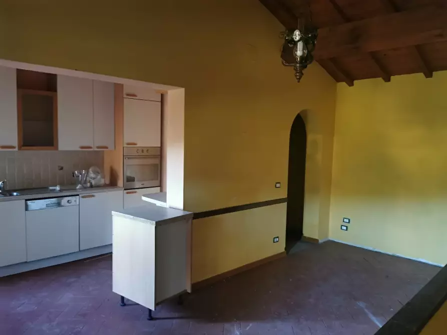 Immagine 8 di Casa colonica in vendita  in PIAZZA DANTE ALIGHIERI a Reggello