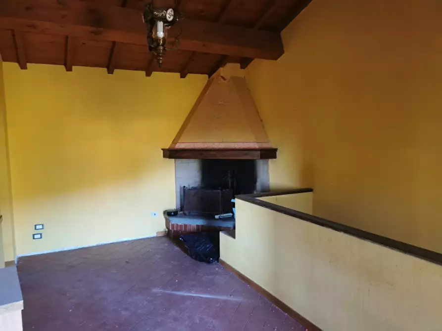 Immagine 9 di Casa colonica in vendita  in PIAZZA DANTE ALIGHIERI a Reggello