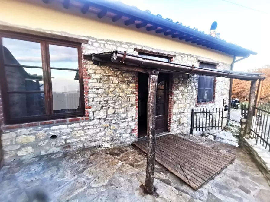 Immagine 2 di Villa in vendita  in PIAZZA DANTE ALIGHIERI a Borgo San Lorenzo