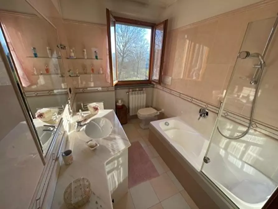 Immagine 11 di Villa in vendita  in PIAZZA DANTE ALIGHIERI a Vicchio