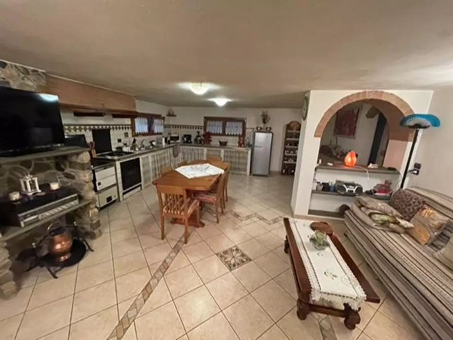 Immagine 17 di Villa in vendita  in PIAZZA DANTE ALIGHIERI a Vicchio