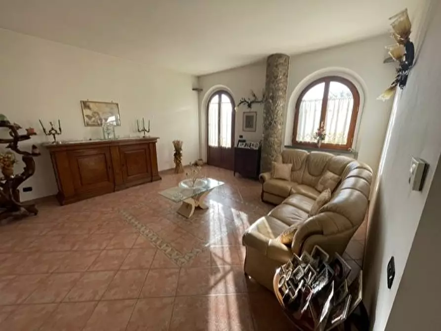 Immagine 5 di Villa in vendita  in PIAZZA DANTE ALIGHIERI a Vicchio