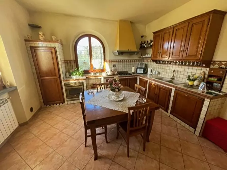 Immagine 6 di Villa in vendita  in PIAZZA DANTE ALIGHIERI a Vicchio