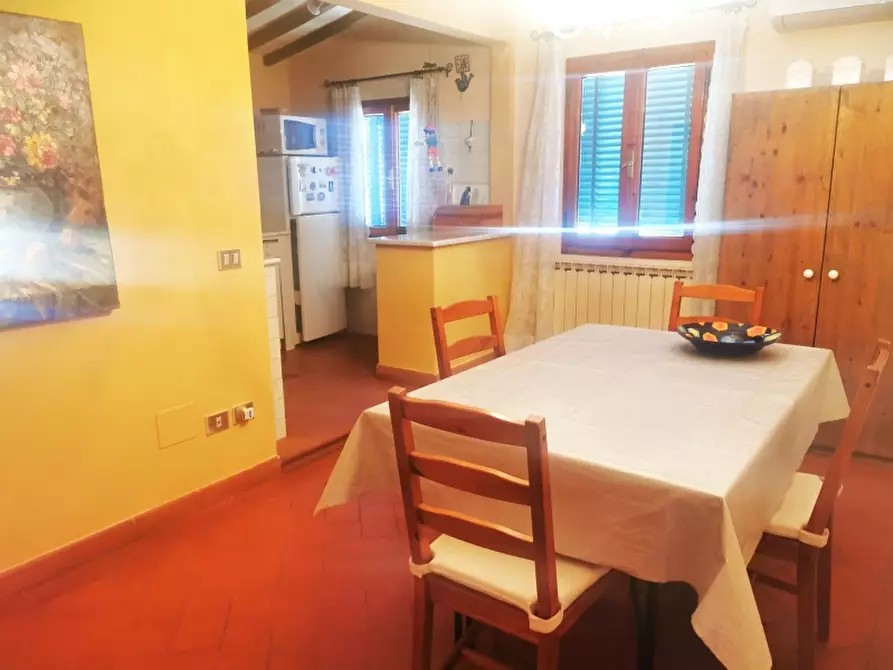 Immagine 3 di Appartamento in vendita  in PIAZZA DANTE ALIGHIERI 54 a Firenze