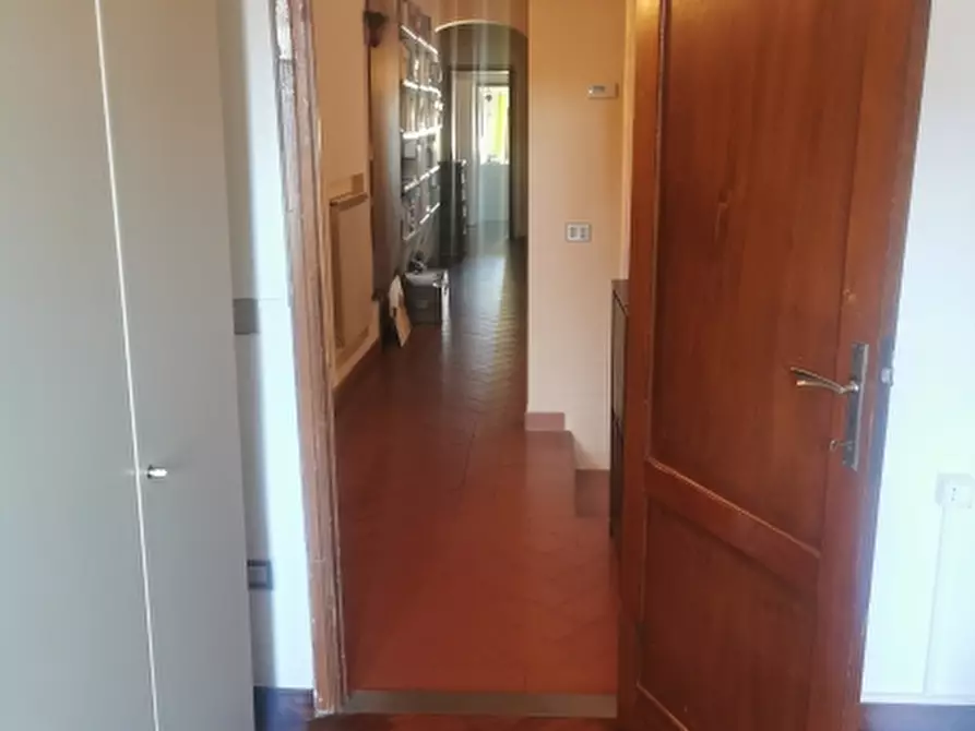 Immagine 7 di Appartamento in vendita  in PIAZZA DANTE ALIGHIERI 54 a Firenze