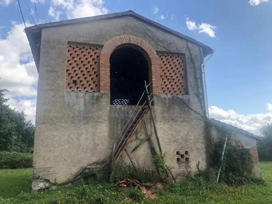 Immagine 3 di Casa colonica in vendita  in Via Roma, 50038 Scarperia e San Piero FI, Italia a Scarperia E San Piero