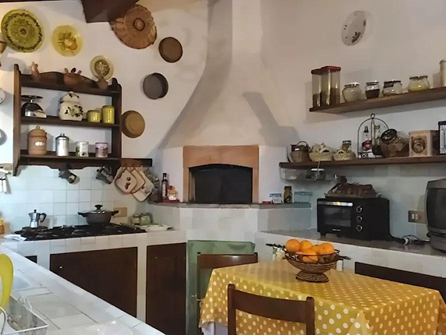 Immagine 9 di Casa colonica in vendita  in PIAZZA DANTE ALIGHIERI a Vicchio