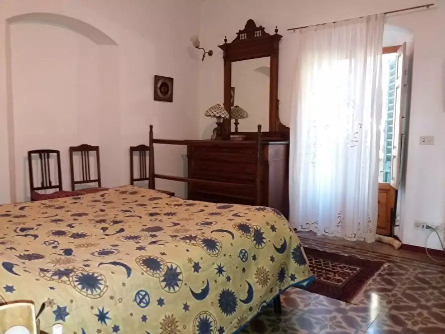 Immagine 5 di Casa colonica in vendita  a Figline E Incisa Valdarno