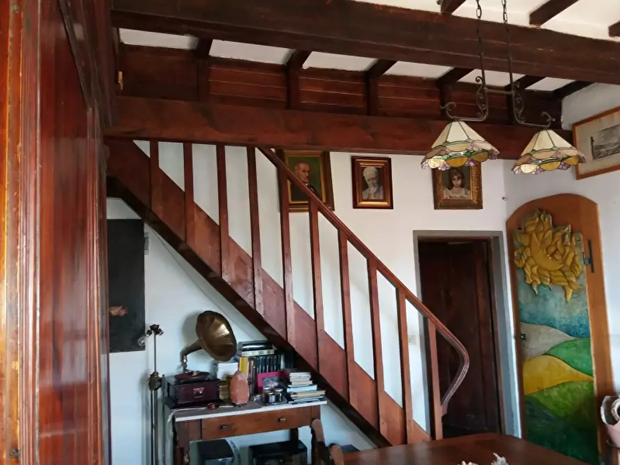 Immagine 6 di Casa colonica in vendita  a Figline E Incisa Valdarno
