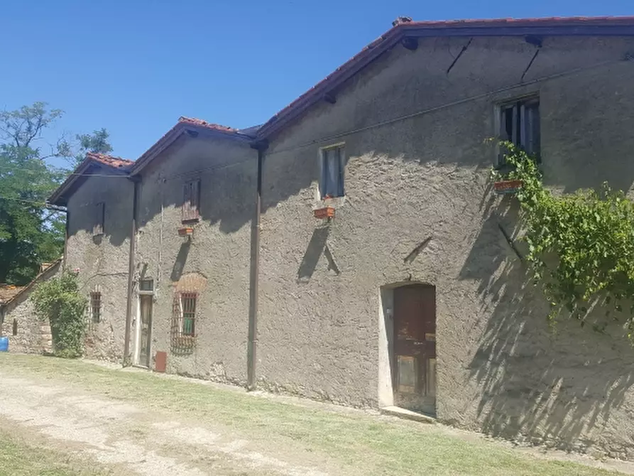 Immagine 1 di Casa colonica in vendita  a Borgo San Lorenzo