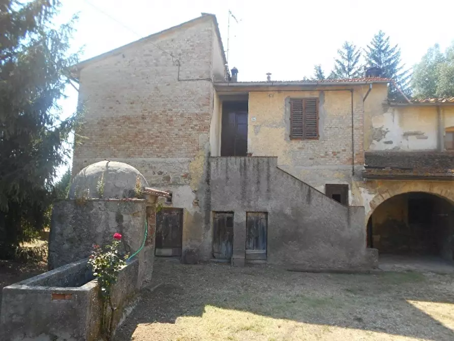 Immagine 1 di Casa colonica in vendita  in PIAZZA DANTE ALIGHIERI a Borgo San Lorenzo
