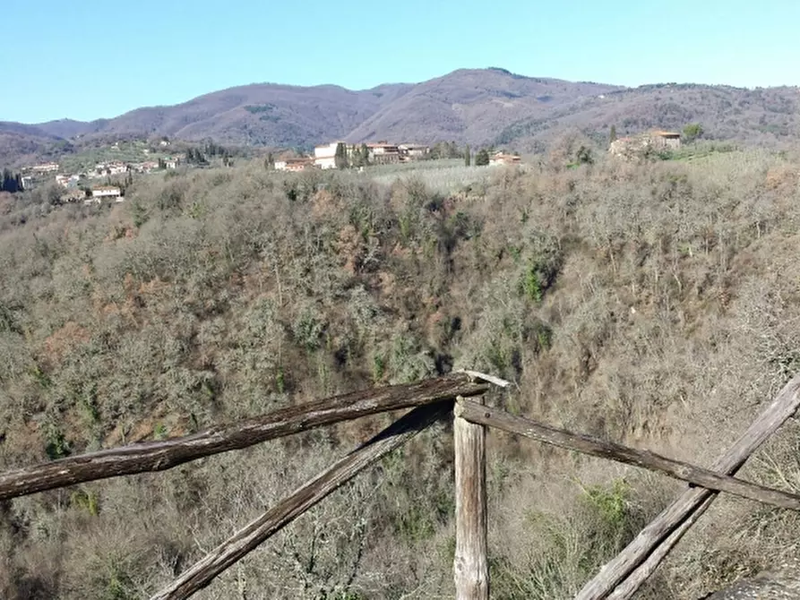 Immagine 2 di Casa colonica in vendita  in PIAZZA DANTE ALIGHIERI a Figline E Incisa Valdarno