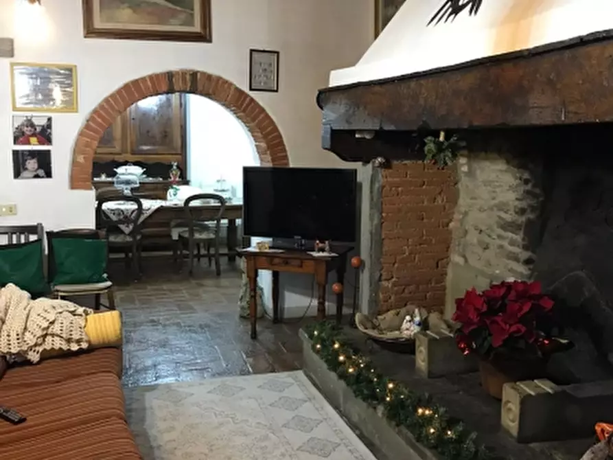 Immagine 8 di Casa colonica in vendita  in PIAZZA DANTE ALIGHIERI a Figline E Incisa Valdarno