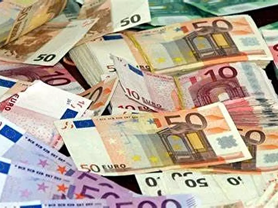 Immagine 2 di Locale commerciale in affitto  in PIAZZA DANTE ALIGHIERI a Borgo San Lorenzo