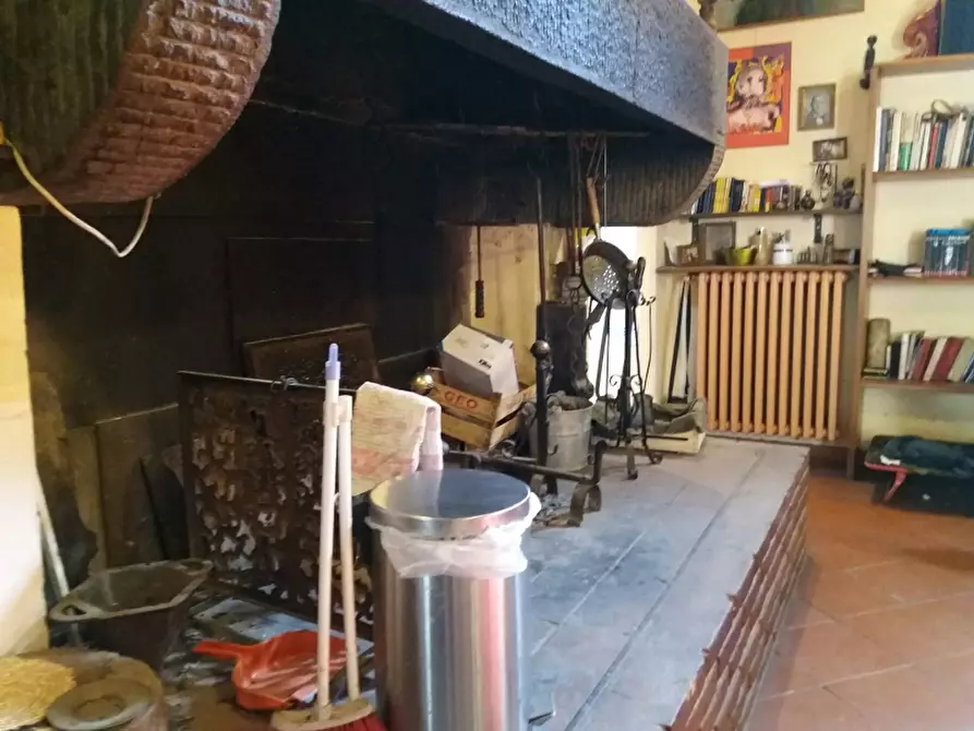 Immagine 20 di Casa colonica in vendita  a Figline E Incisa Valdarno