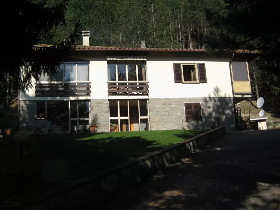 Immagine 5 di Villa in vendita  in PIAZZA DANTE ALIGHIERI a Scarperia E San Piero