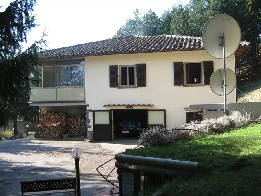 Immagine 6 di Villa in vendita  in PIAZZA DANTE ALIGHIERI a Scarperia E San Piero